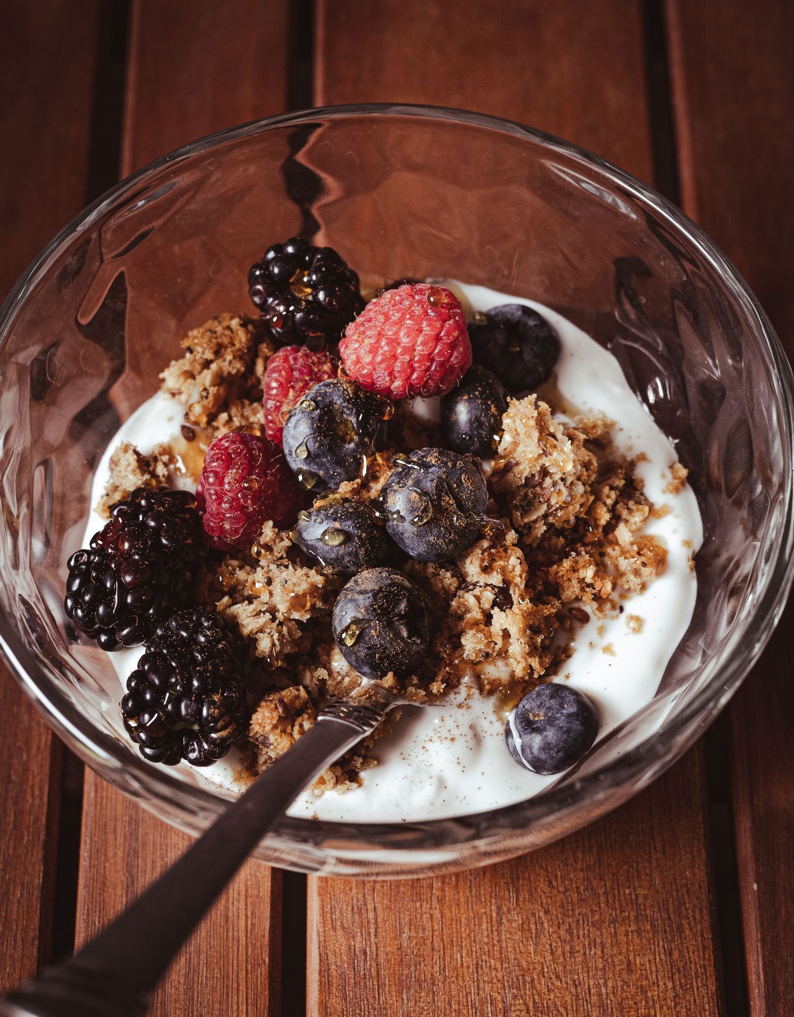 Healthy Greek yogurt breakfast bowl with berries and nuts